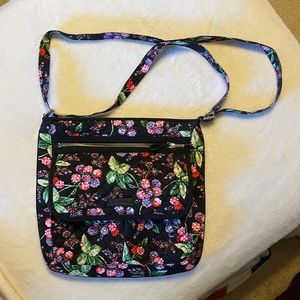 NWT Vera Bradley Mailbag - Winter Berry pattern retired - hard to find